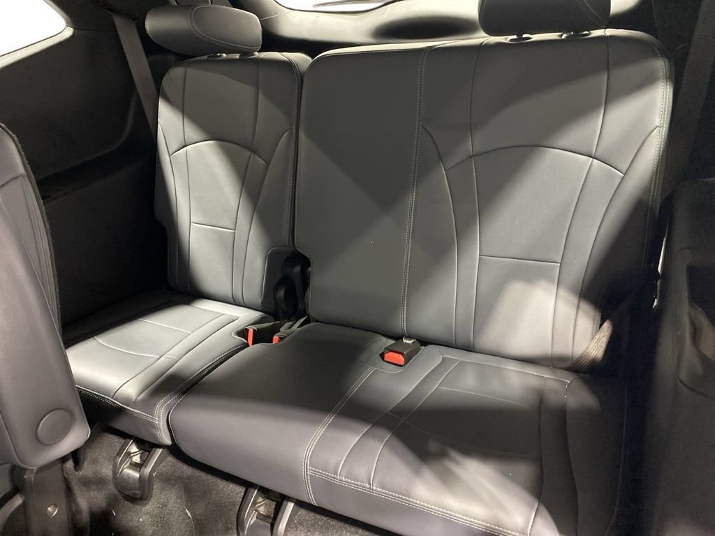 Used 2024 Buick Enclave Premium FWD image 25