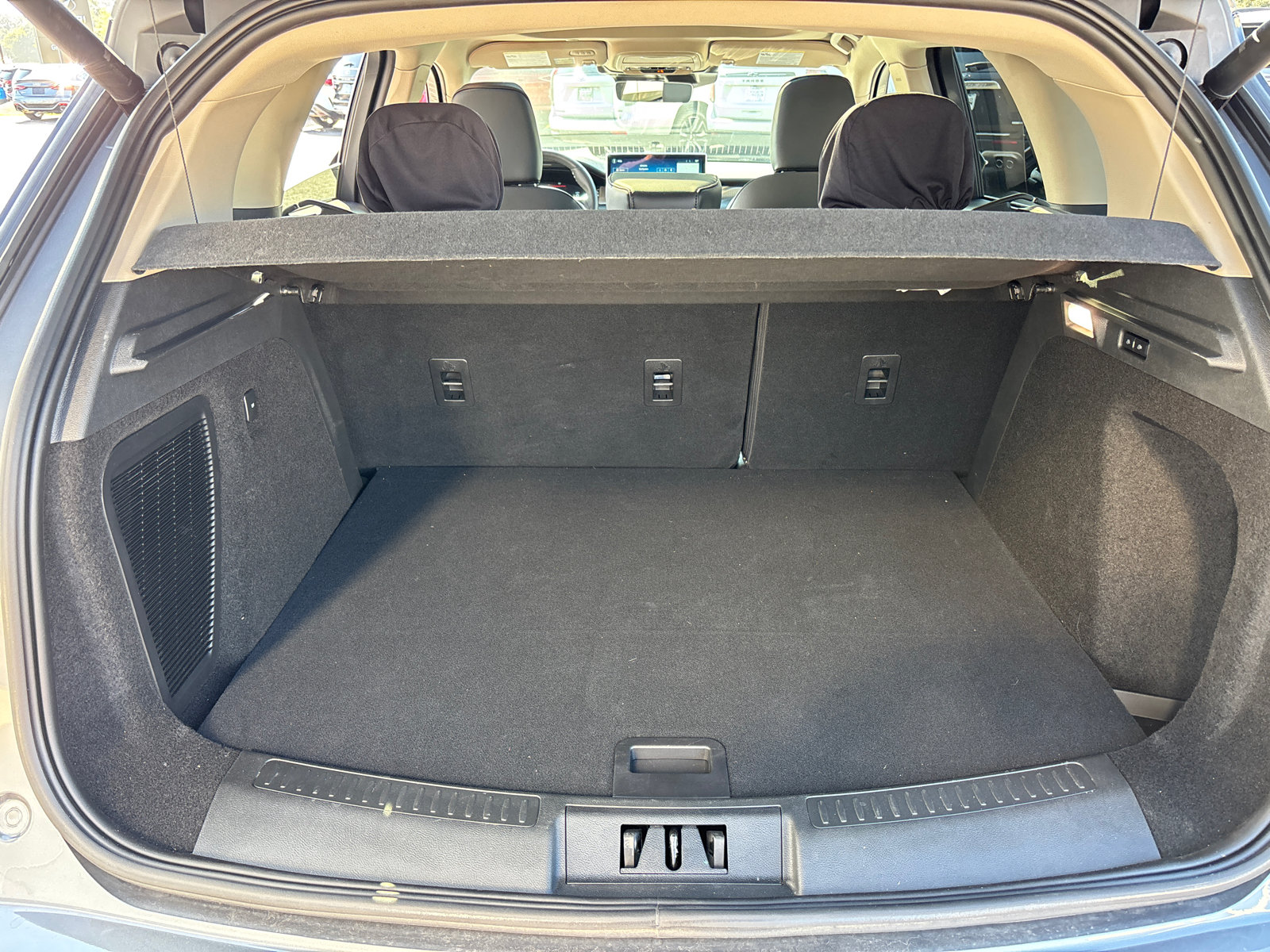 Certified 2026 Lincoln Corsair Reserve w/ Rear Removable Package Tray FWD image 9