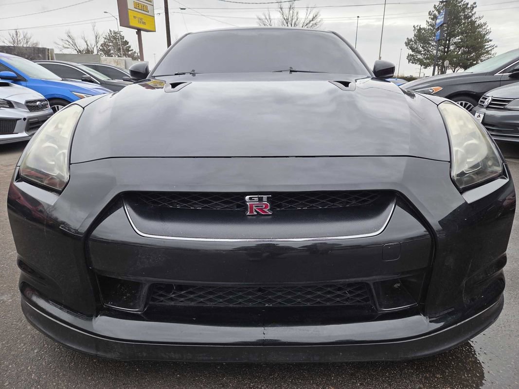 Used 2009 Nissan GT-R Premium image 2