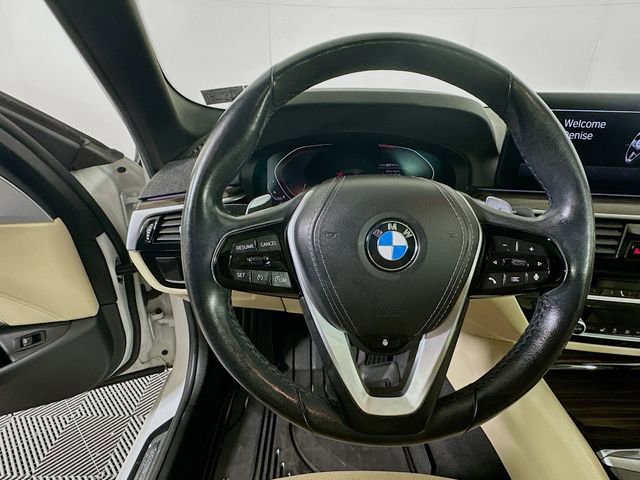 Used 2021 BMW 530i xDrive w/ Premium Package AWD/4WD image 12