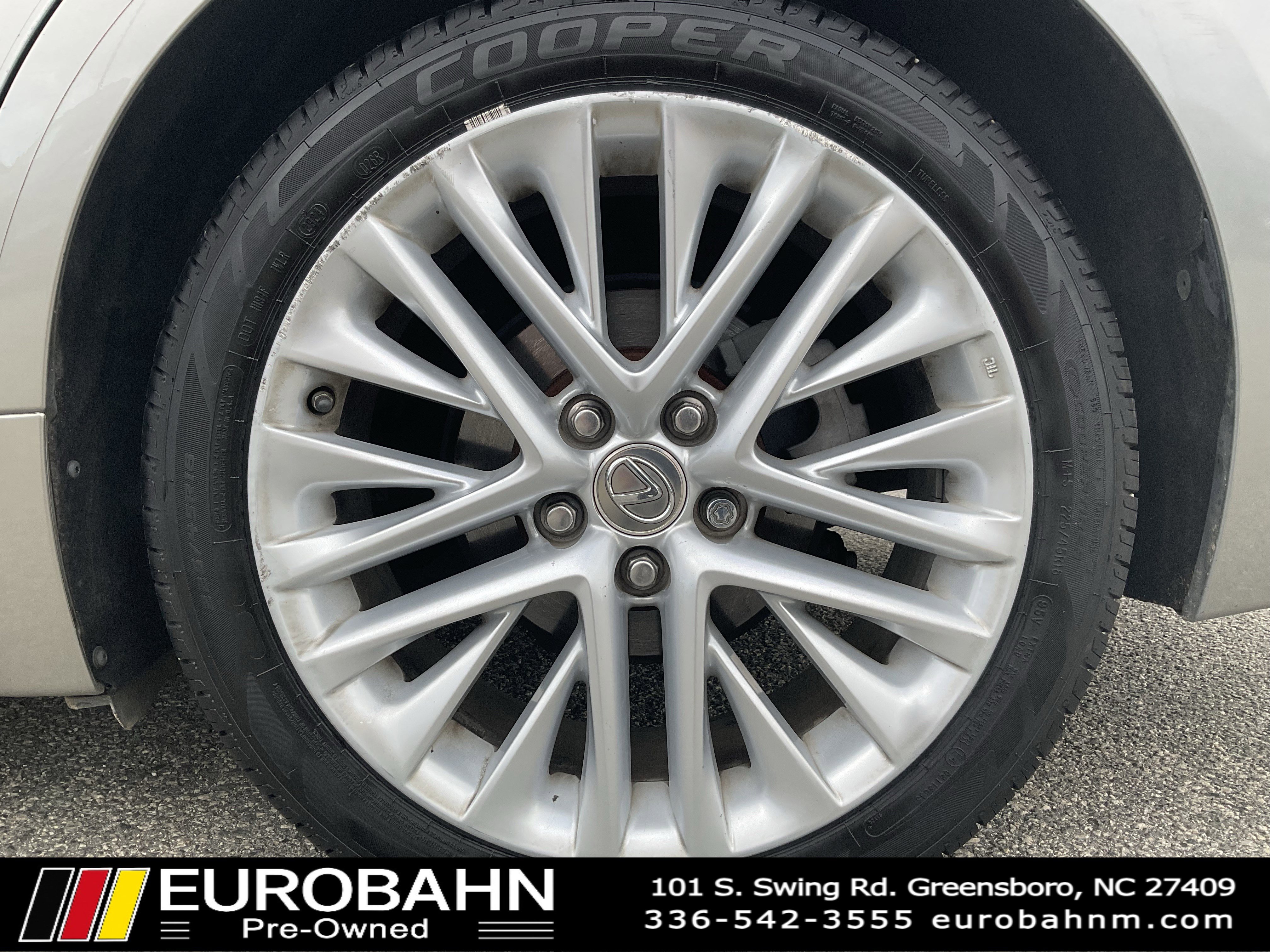 Used 2016 Lexus ES 350 w/ Ultra Luxury Package image 33