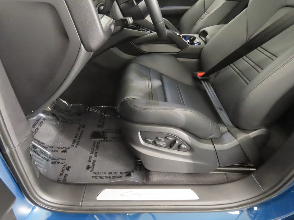 Certified 2026 Porsche Cayenne S AWD/4WD image 40