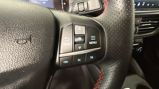 Used 2024 Ford Escape ST-Line w/ Tech Pack #1 AWD/4WD image 16