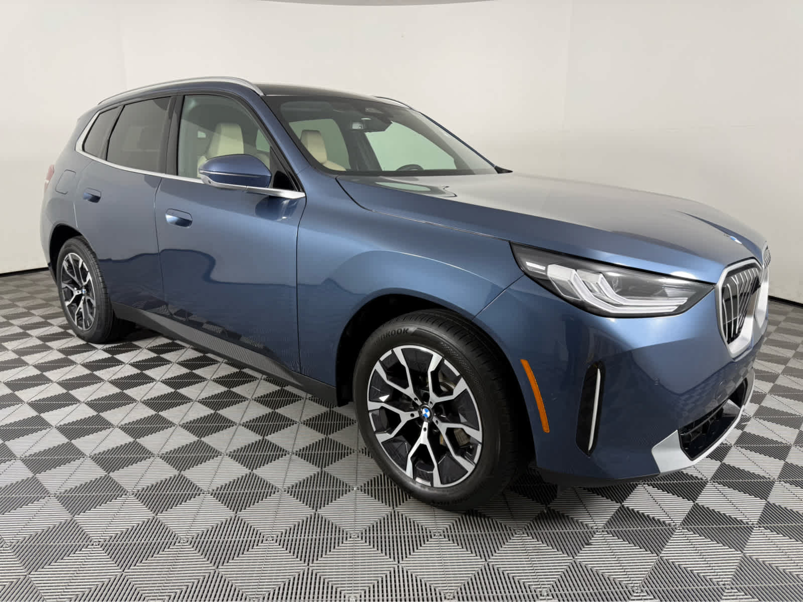 Used 2026 BMW X3 xDrive30i w/ Premium Package AWD/4WD image 1