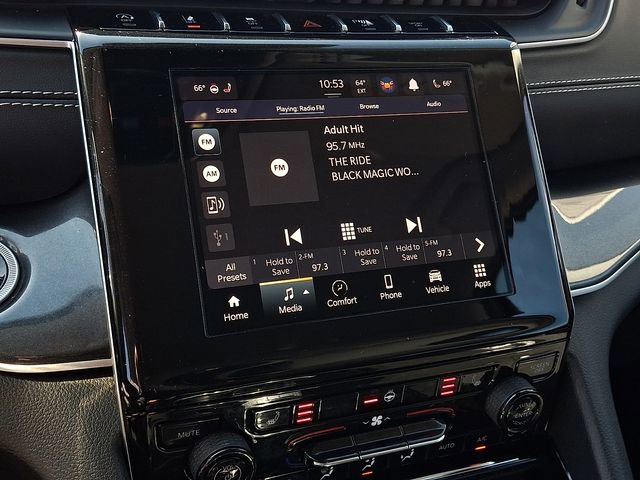 Used 2022 Jeep Grand Cherokee Laredo w/ Luxury Tech Group I image 13