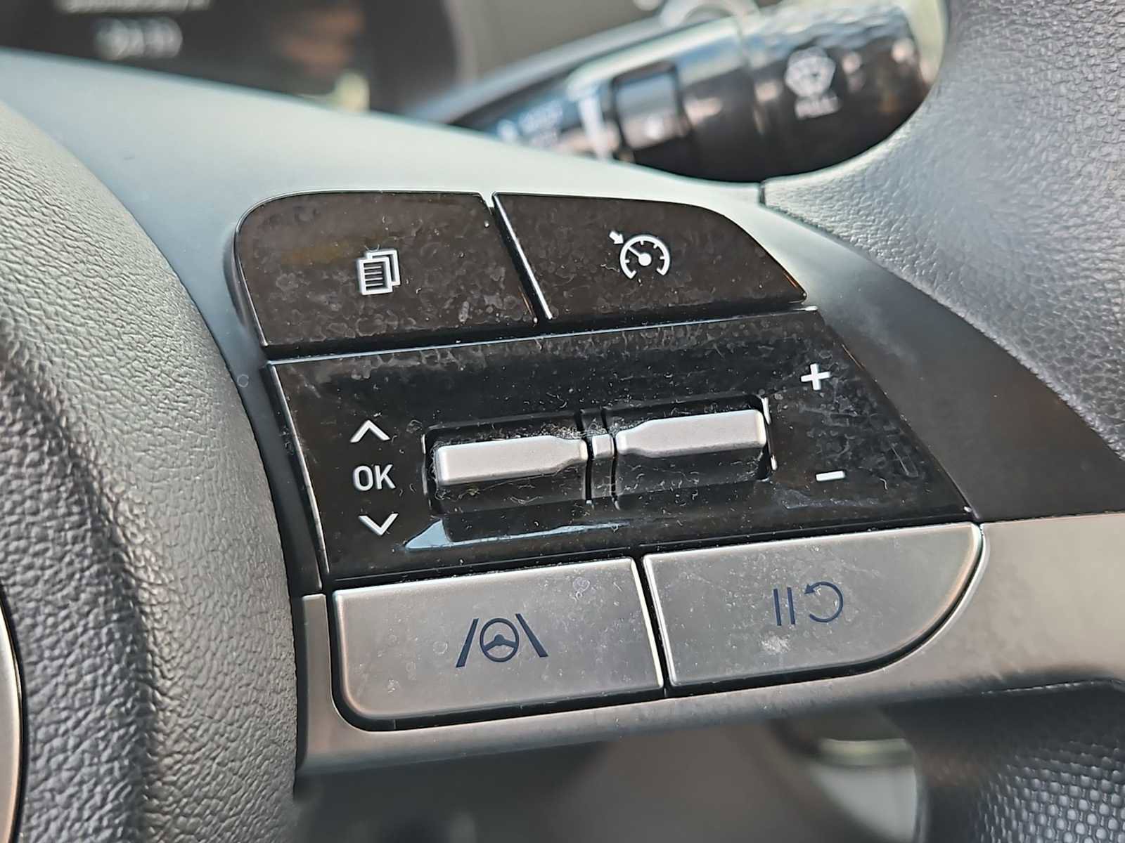 Certified 2023 Hyundai Elantra Blue FWD image 24