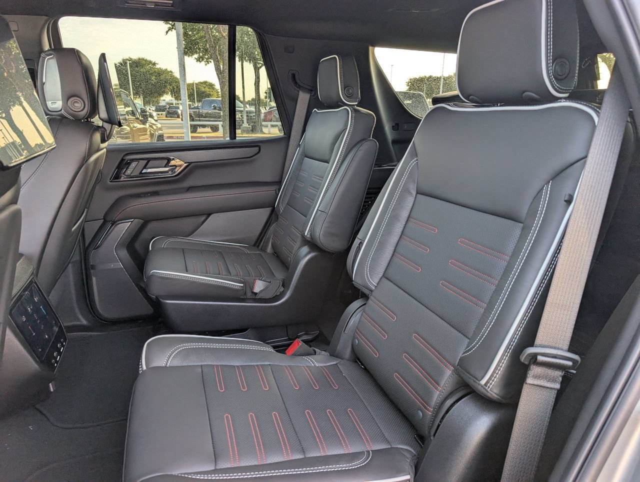 New 2026 GMC Yukon AT4 Ultimate AWD/4WD image 20