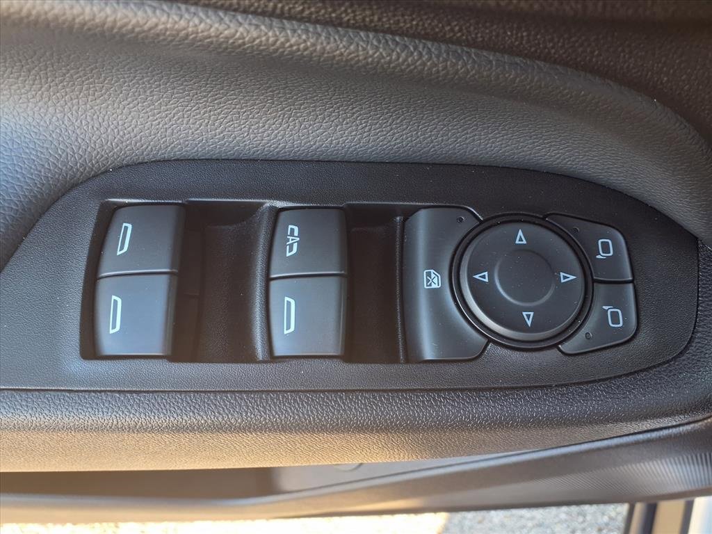 Used 2020 Chevrolet Equinox LT w/ Sport Edition image 13