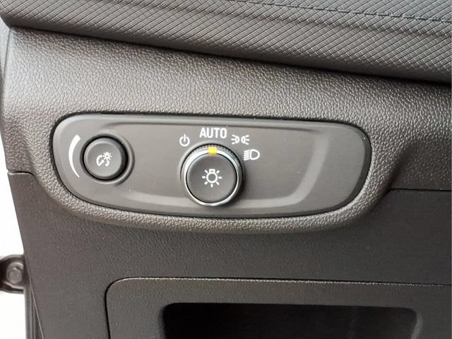 Used 2024 Chevrolet TrailBlazer LT w/ Convenience Package FWD image 18