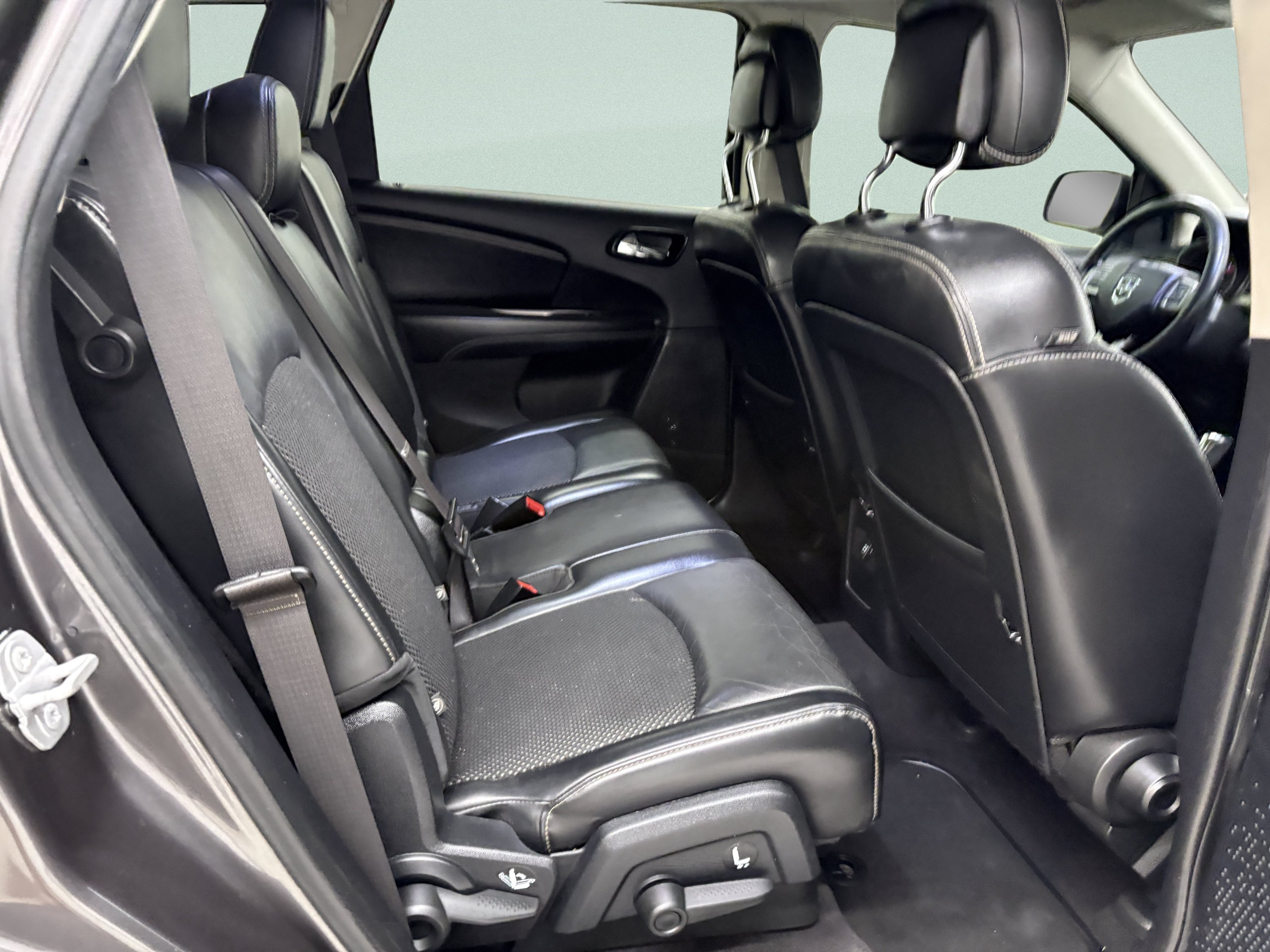Used 2018 Dodge Journey Crossroad FWD image 22