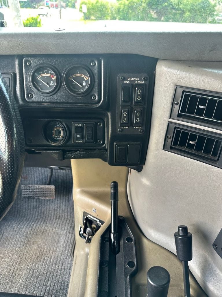 Used 1995 HUMMER H1 4-Door Wagon AWD/4WD image 25