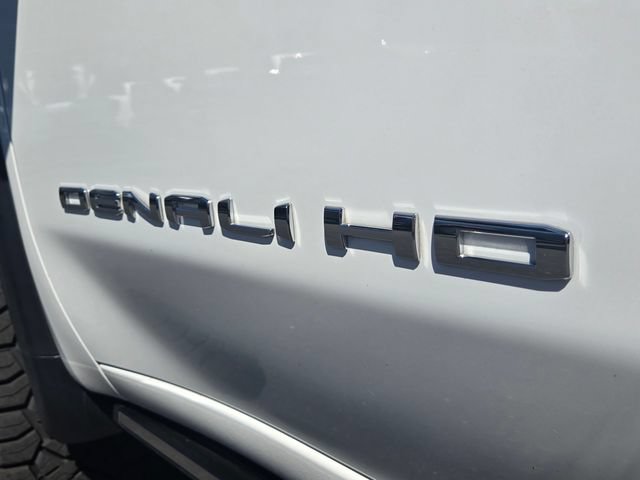Used 2022 GMC Sierra 3500 Denali w/ Denali Ultimate Package AWD/4WD image 10