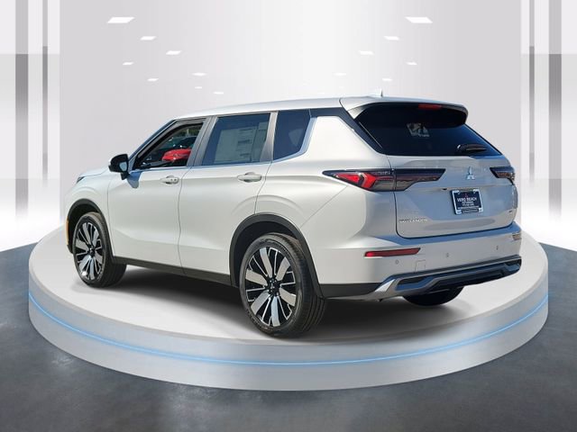 New 2026 Mitsubishi Outlander SE image 4