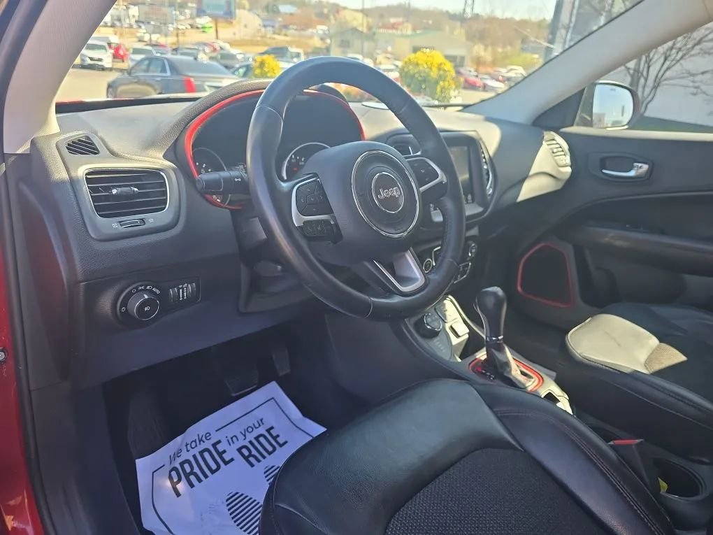 Used 2019 Jeep Compass Trailhawk image 11