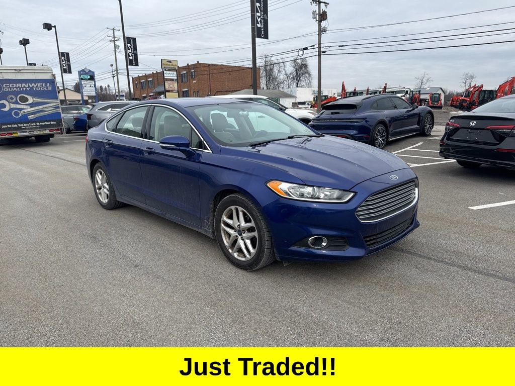 Used 2015 Ford Fusion SE w/ Equipment Group 202A FWD image 1