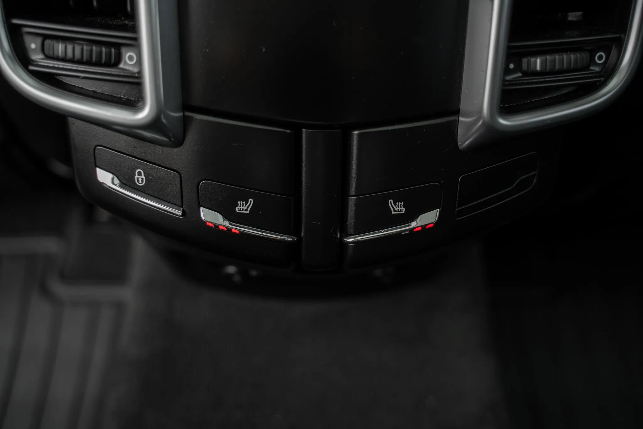 Used 2012 Porsche Cayenne S AWD/4WD image 9