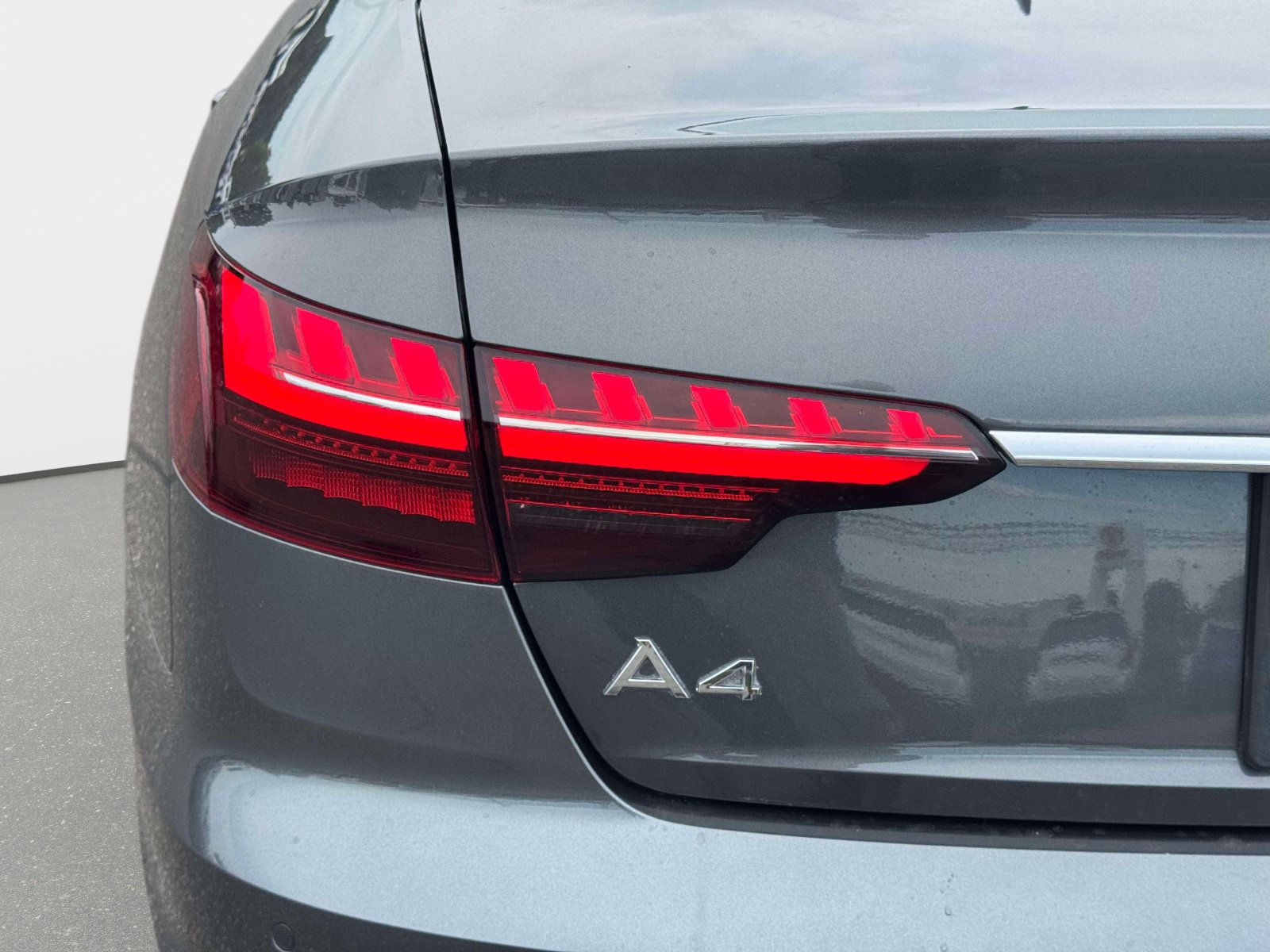 Used 2023 Audi A4 2.0T Prestige w/ Prestige Package AWD/4WD image 9