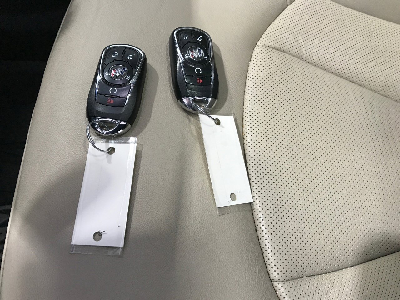 Used 2020 Buick Envision Essence w/ Experience Buick Package AWD/4WD image 34