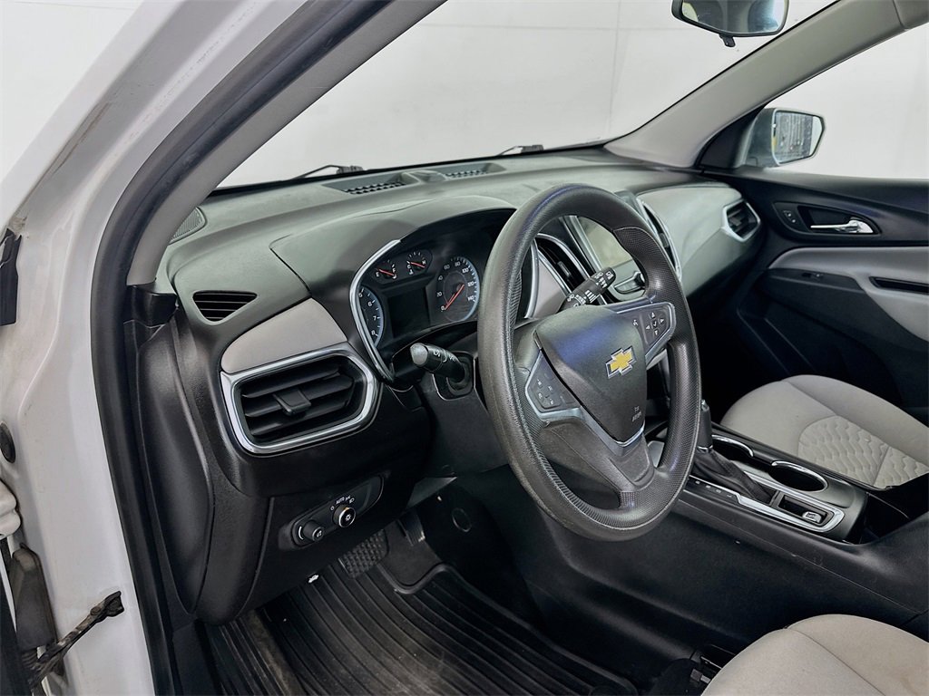 Used 2019 Chevrolet Equinox LS image 9