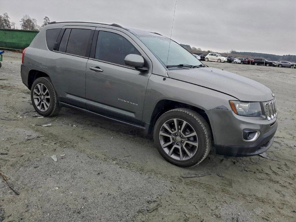 Used 2014 Jeep Compass Limited FWD image 3