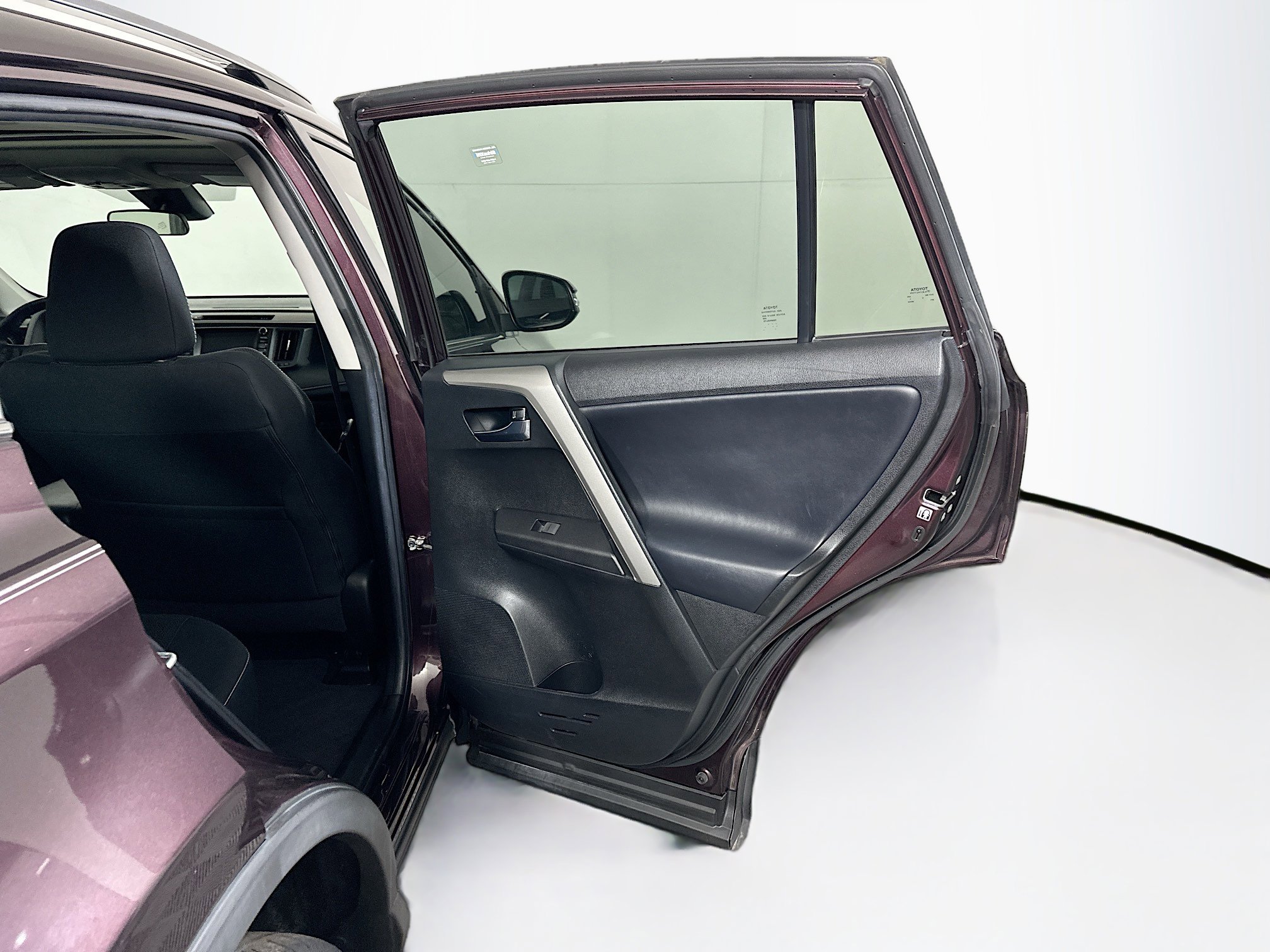 Used 2018 Toyota RAV4 XLE FWD image 31