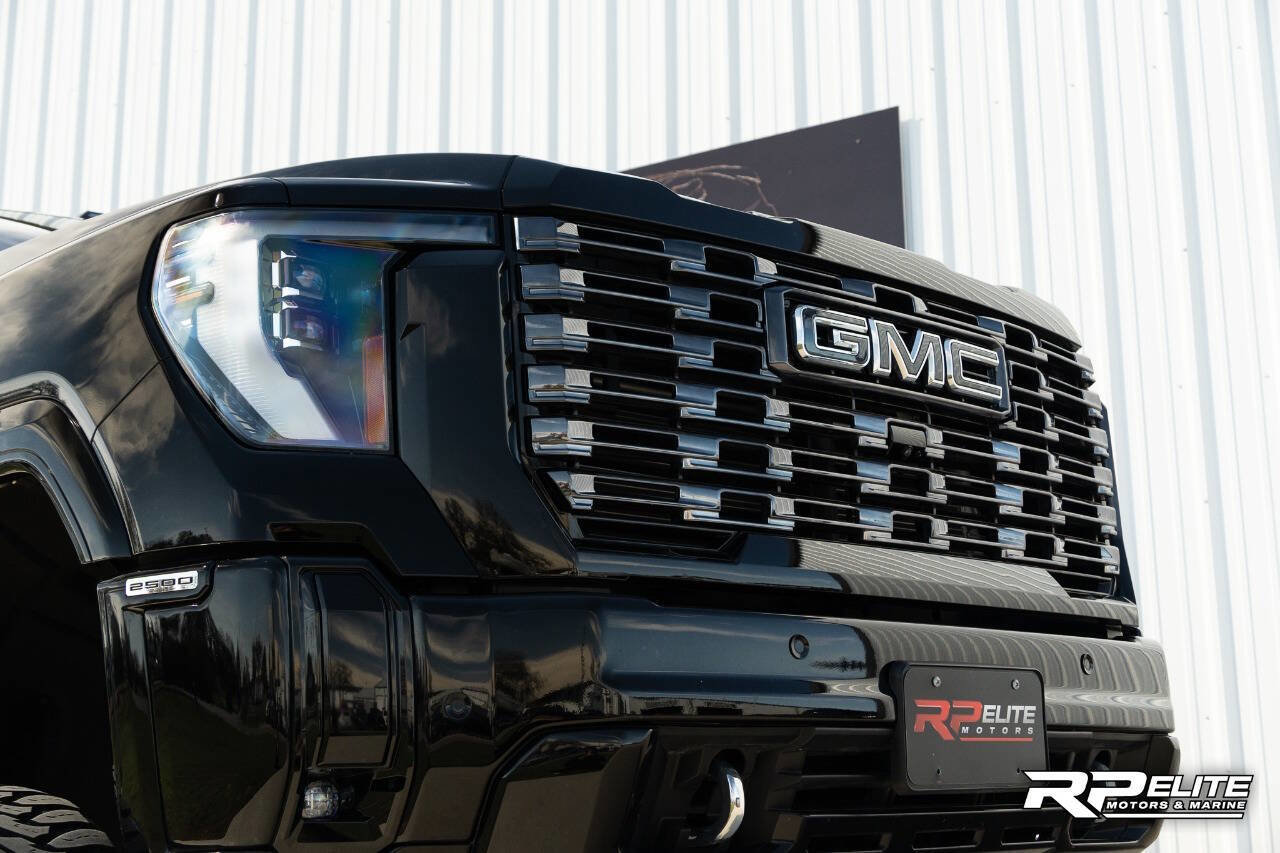 Used 2025 GMC Sierra 2500 Denali Ultimate image 17