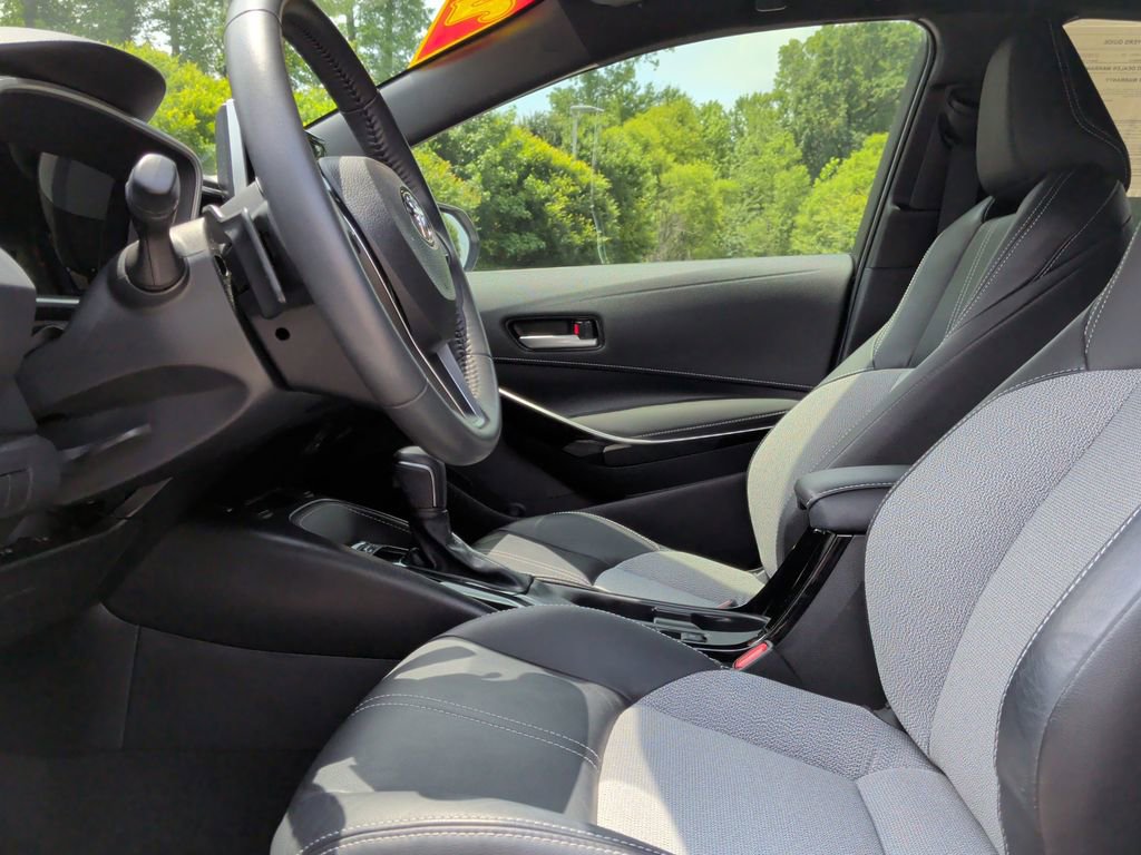 Used 2025 Toyota Corolla XSE FWD image 11