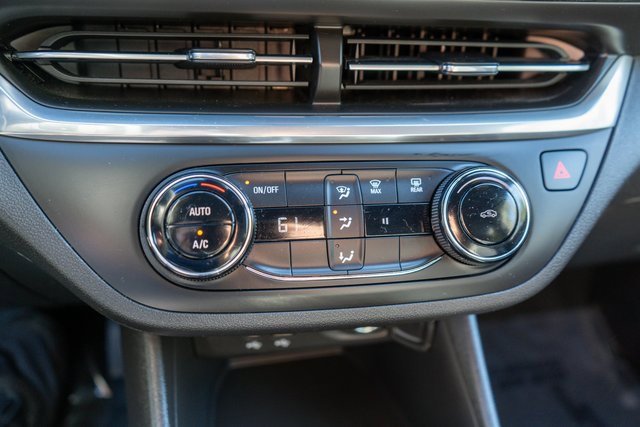 Used 2024 Buick Envista Preferred image 26