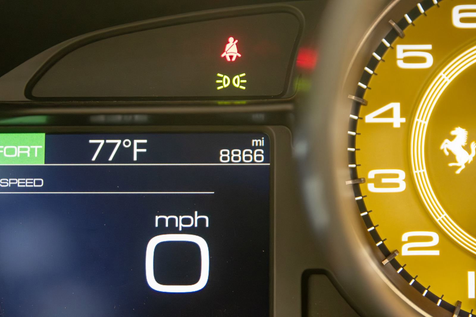 Used 2019 Ferrari Portofino RWD image 37