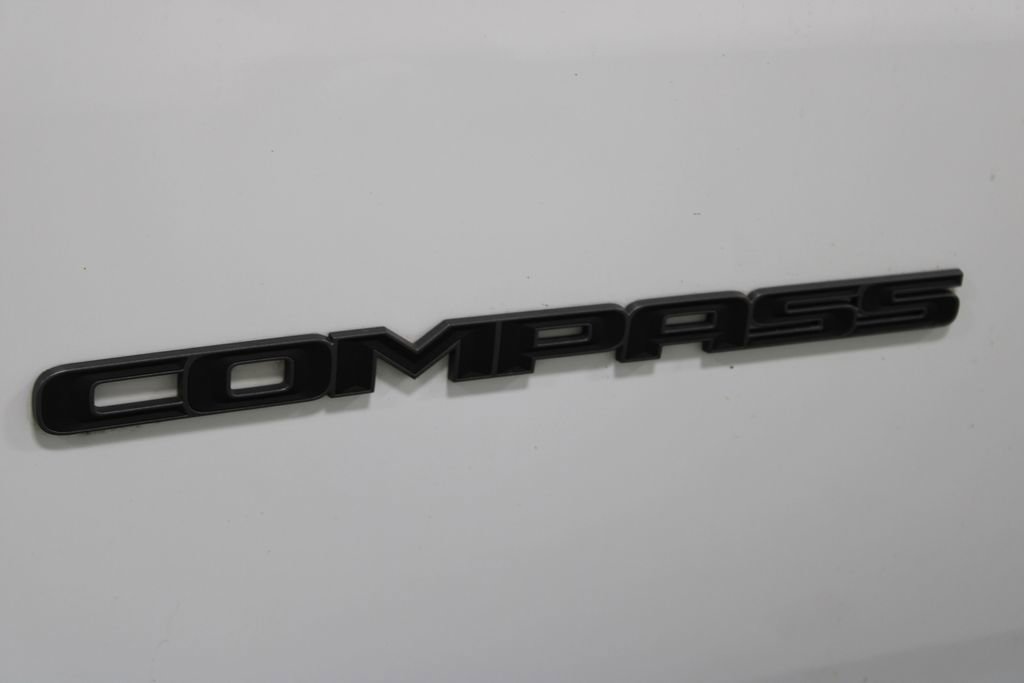 Used 2025 Jeep Compass Trailhawk image 18