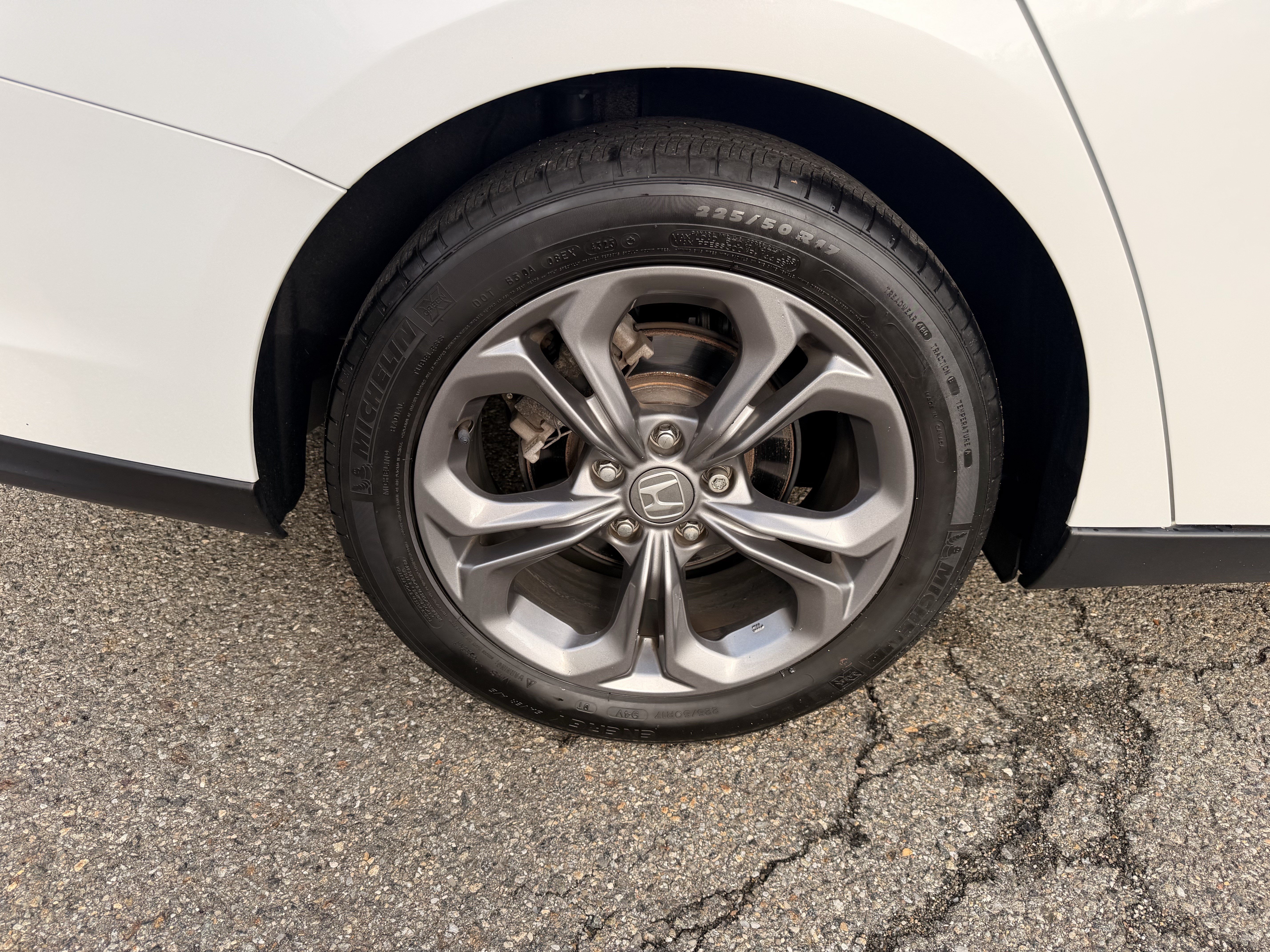 Used 2024 Honda Accord EX image 9