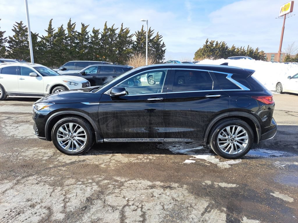 Used 2025 INFINITI QX50 Luxe AWD/4WD image 2