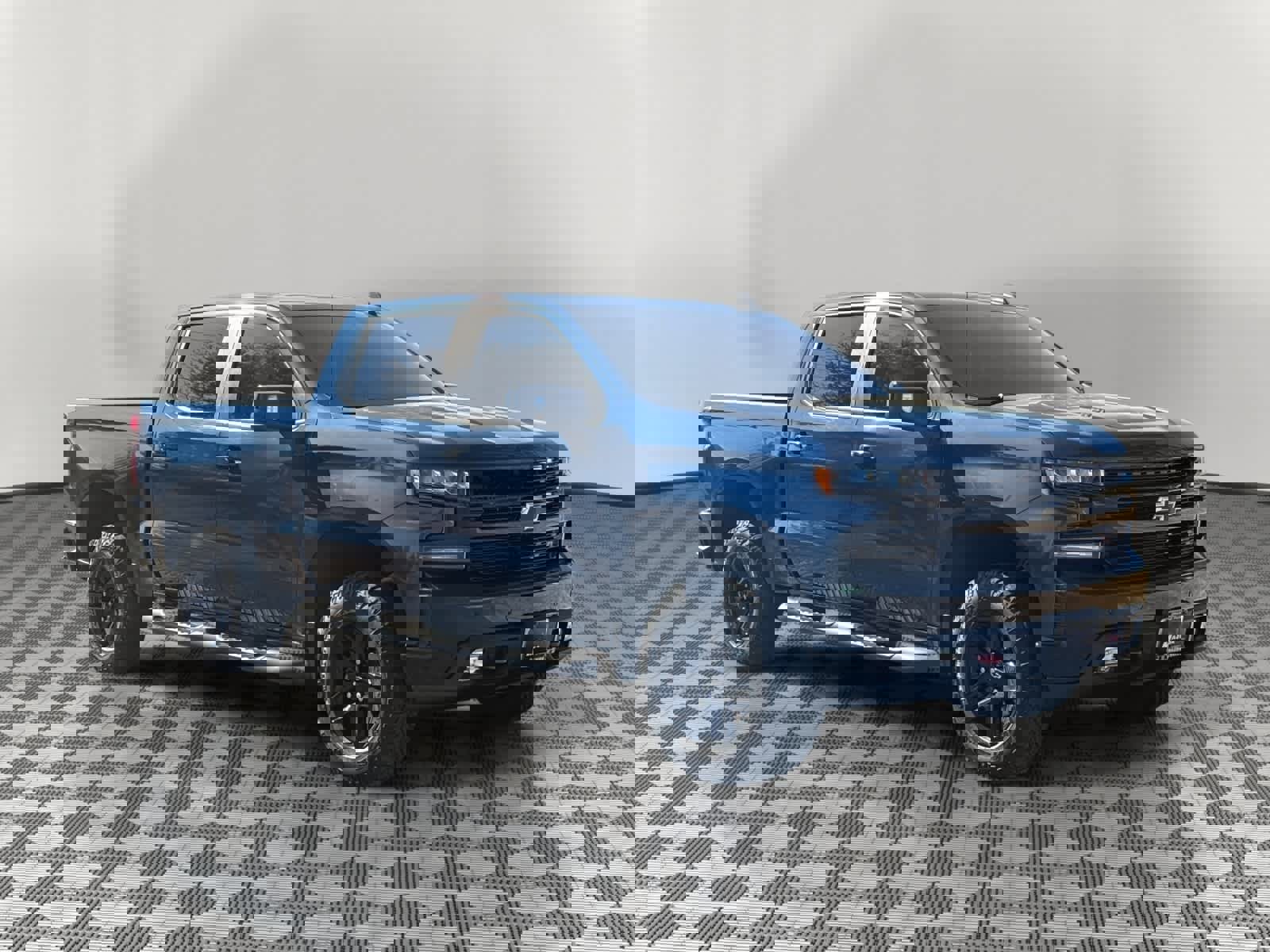 Used 2020 Chevrolet Silverado 1500 LT Trail Boss image 1