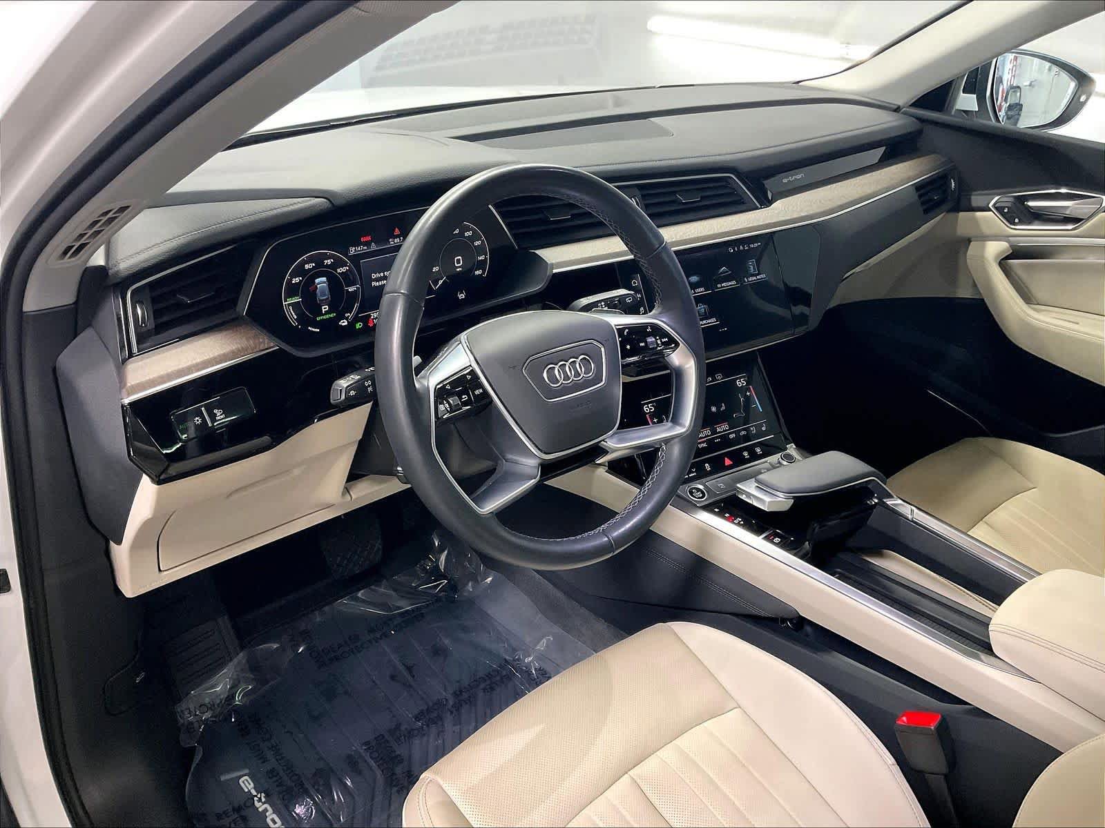 Certified 2024 Audi Q8 e-tron Premium Plus w/ Premium Plus Package AWD/4WD image 14