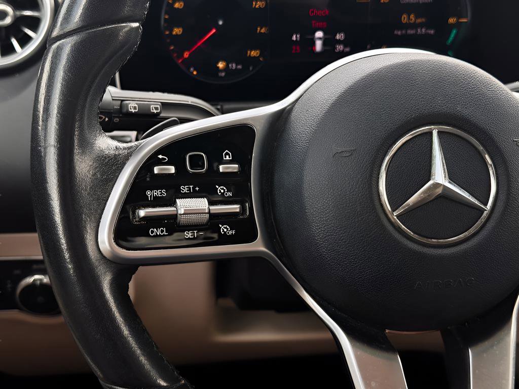 Used 2021 Mercedes-Benz GLA 250 image 12