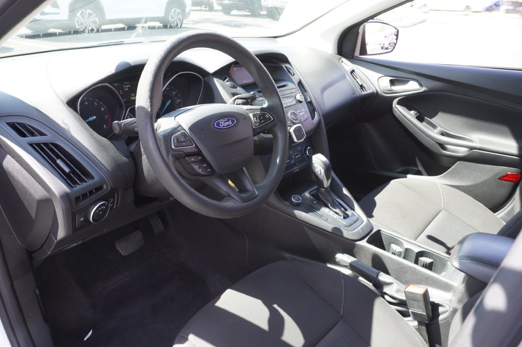 Used 2015 Ford Focus SE w/ Reverse Sensing Package FWD image 19