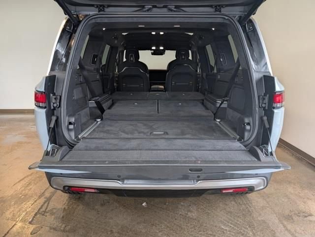 Used 2024 Rivian R1S Adventure image 6