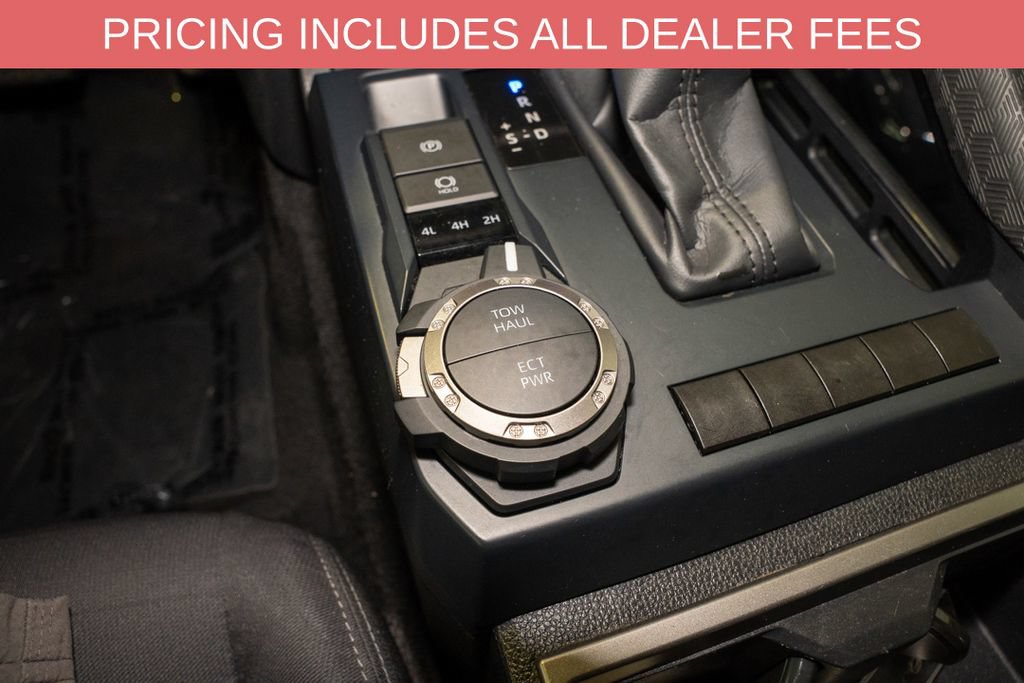 Certified 2025 Toyota Tacoma SR5 AWD/4WD image 15
