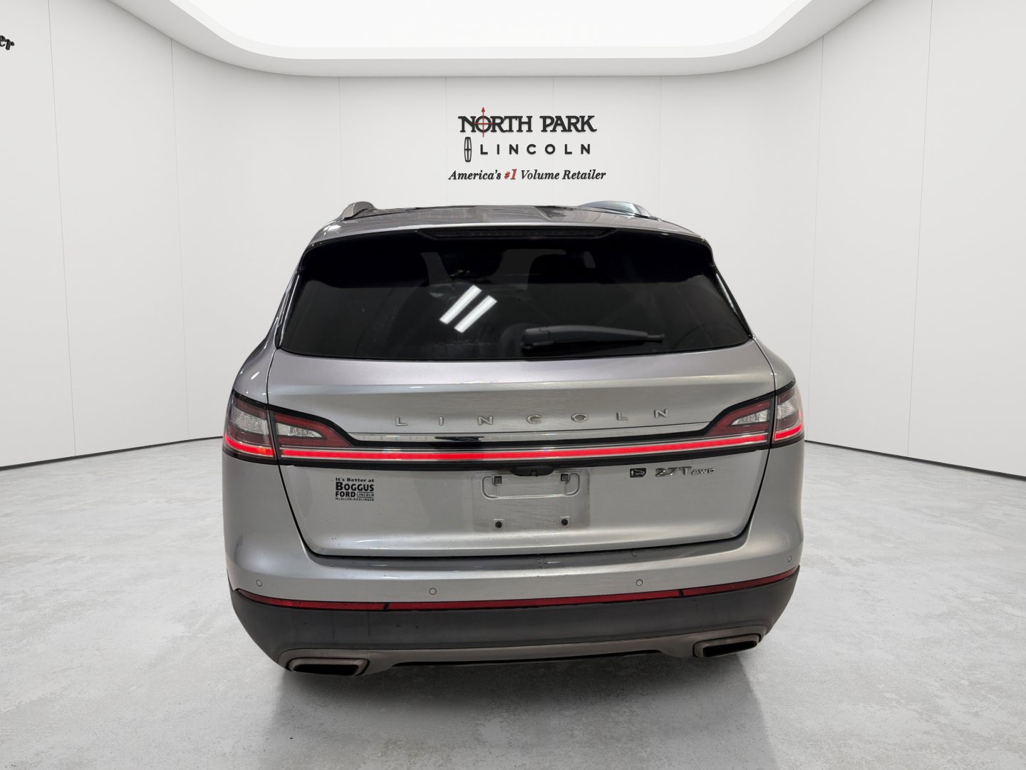 Used 2020 Lincoln Nautilus Reserve AWD/4WD image 4