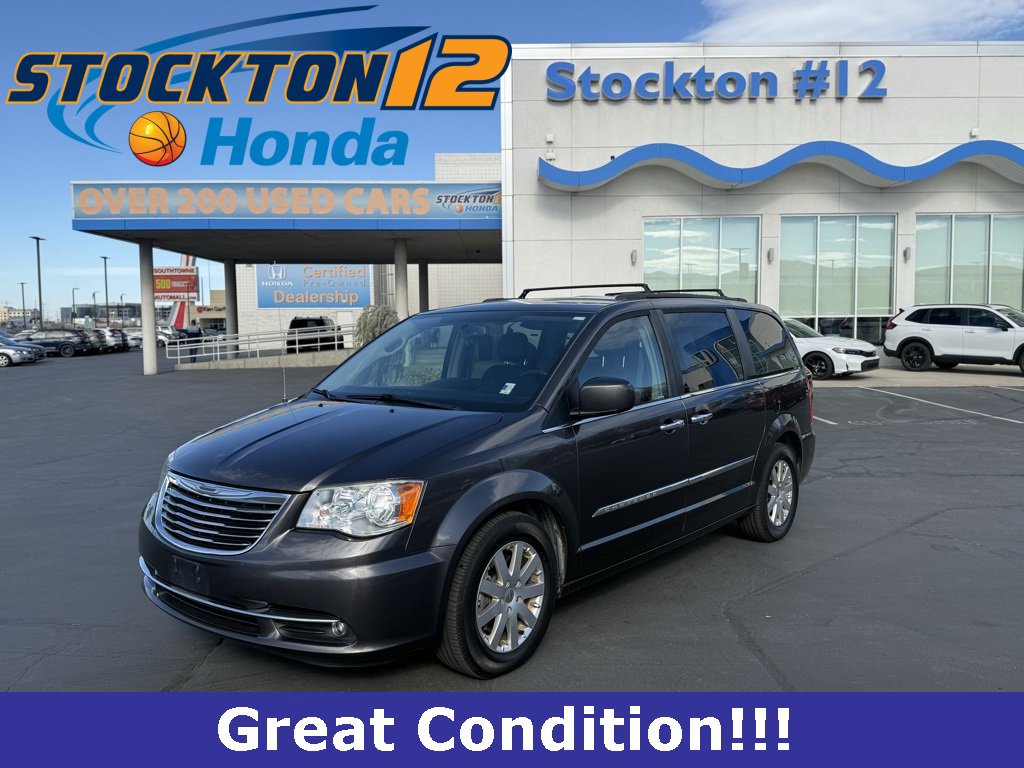 Used 2016 Chrysler Town & Country Touring w/ Driver Convenience Group
