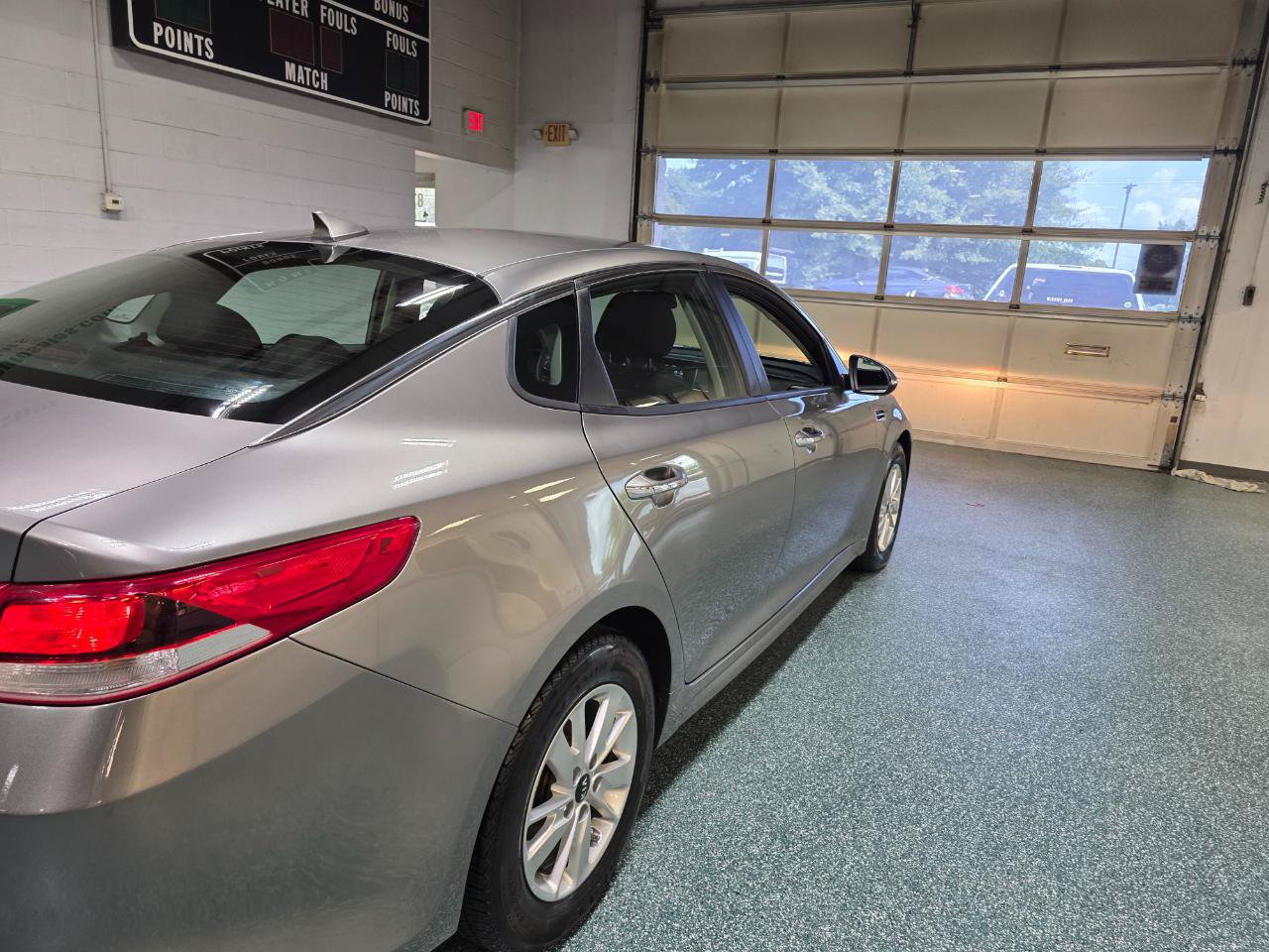 Used 2018 Kia Optima LX FWD image 7