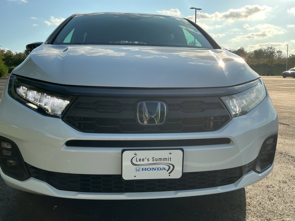 Used 2025 Honda Odyssey Sport-L image 16
