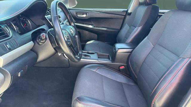 Used 2016 Toyota Camry SE image 22