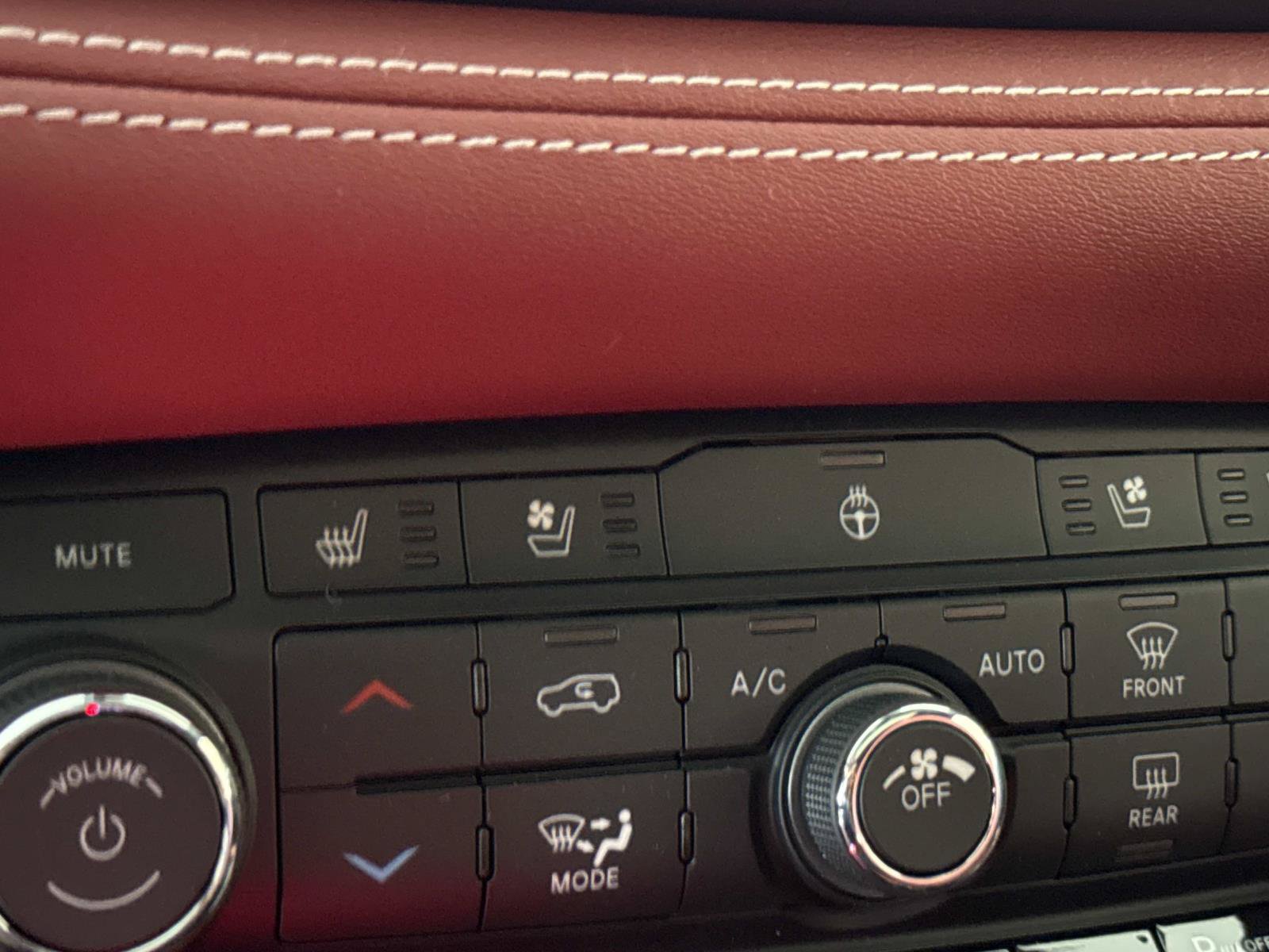 New 2026 Dodge Durango SRT Hellcat w/ Premium Group AWD/4WD image 28