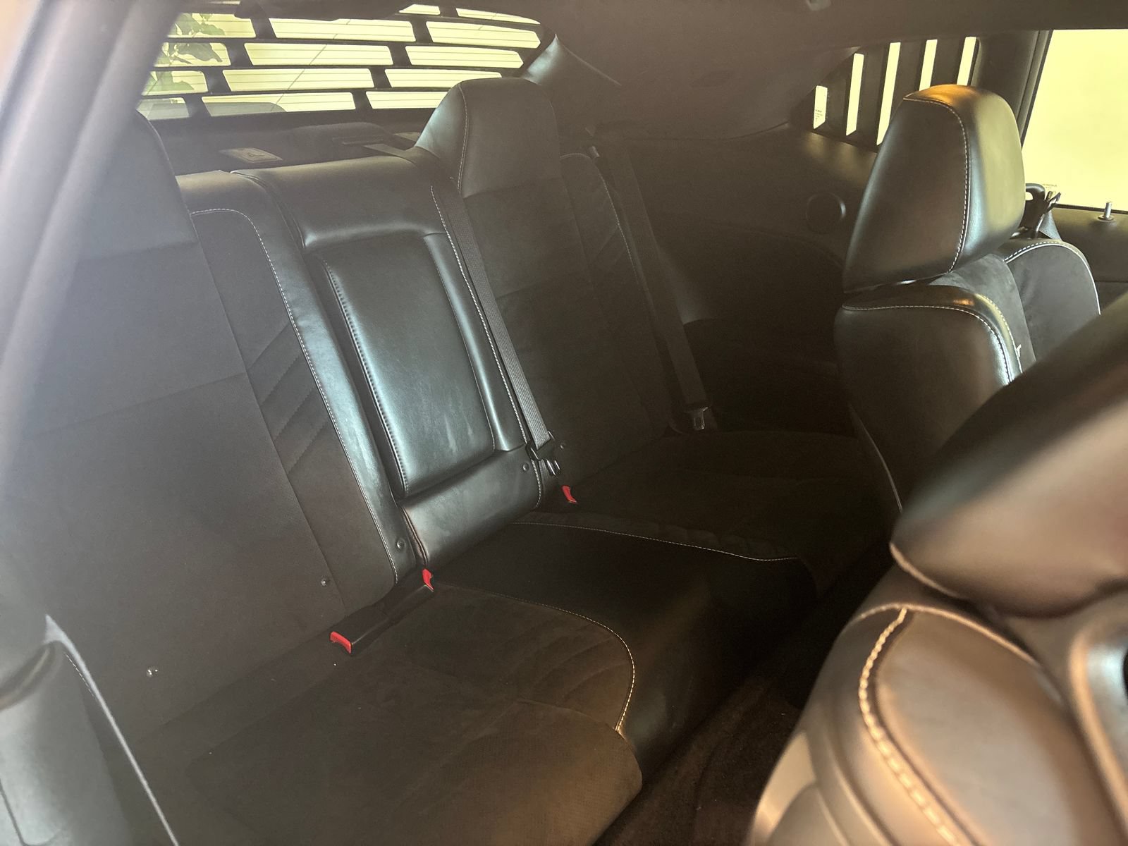 Used 2015 Dodge Challenger SRT w/ Technology Group RWD image 7