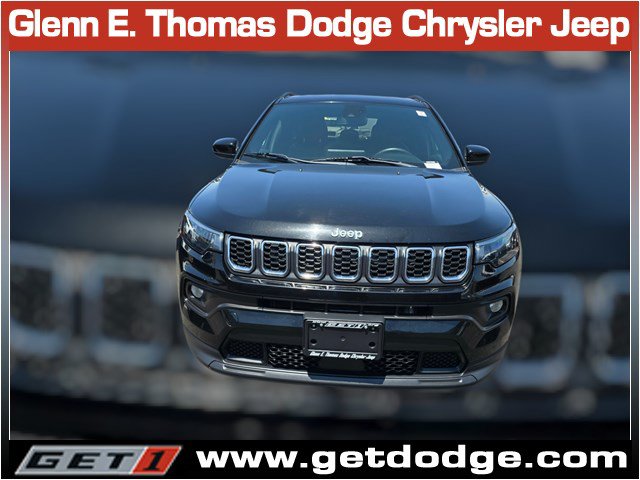 Certified 2024 Jeep Compass Latitude AWD/4WD image 2