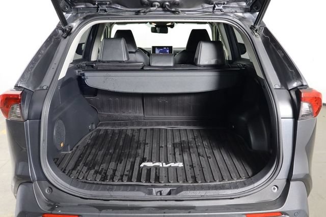 Used 2019 Toyota RAV4 Limited w/ Cold Weather Package AWD/4WD image 21