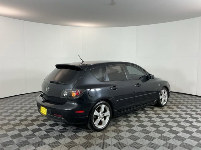 Used 2004 MAZDA MAZDA3 s w/ Moonroof & 6-CD Pkg FWD image 5