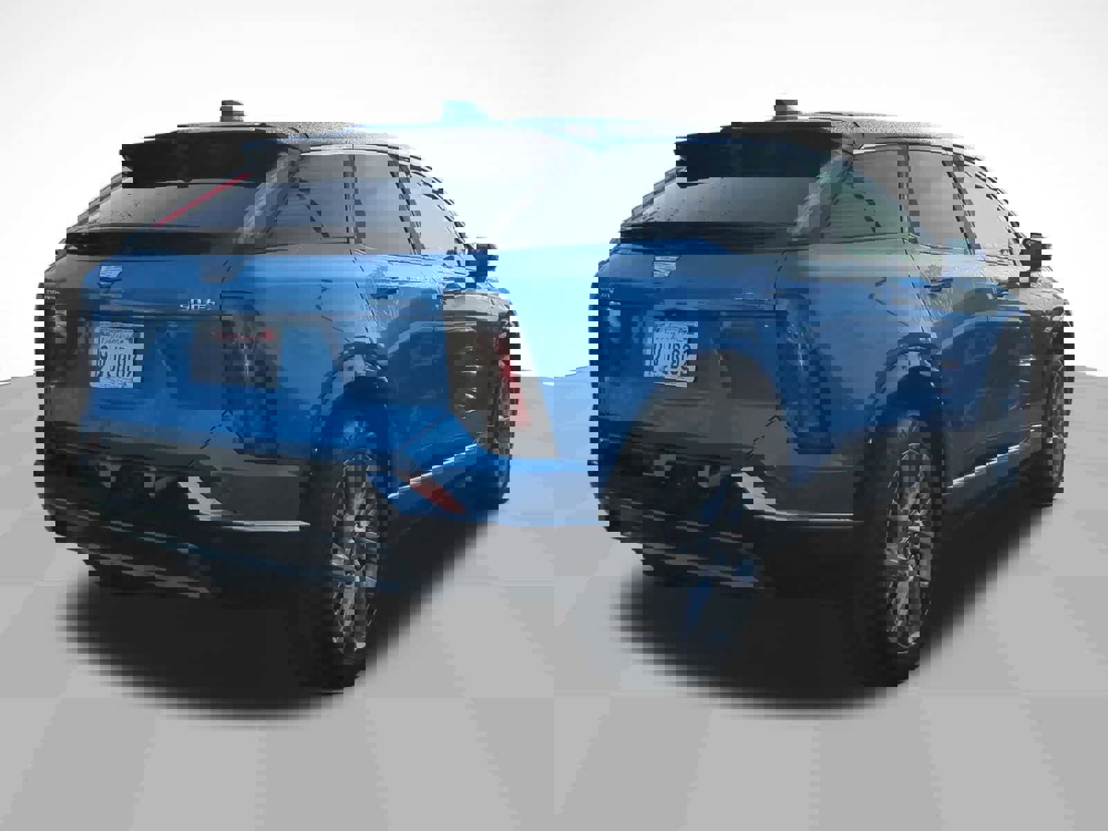 Used 2025 Cadillac Optiq Luxury 1 image 5