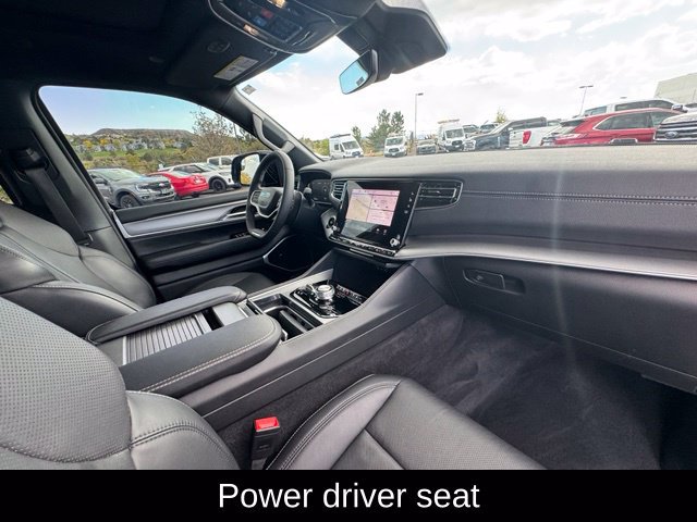 Used 2025 Jeep Wagoneer Series II w/ Premium Group I AWD/4WD image 28